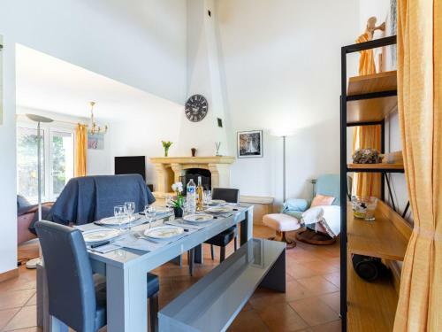 Holiday Home Villa Les 4b