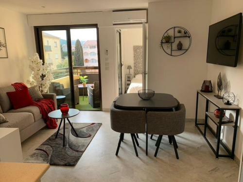 Apartamento T2 Climatis�, Centre Ville, 1mn De La Plage