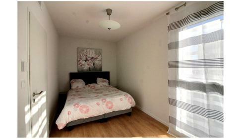 Apartment For 6 People In A Secure Residence