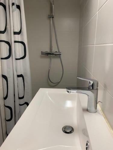 Apartamento 21m Comfortable For 2 Near The Remparts