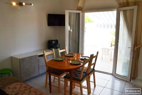 Vias-plage - Charmante Villa � 600m De La Plage