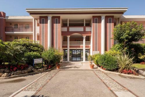 Apartment Avec Piscine En Bord De Mer