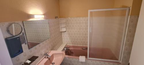 Garabit Hotel