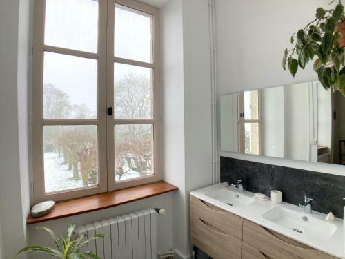 Hostal Maison D'h�tes La Doucelle