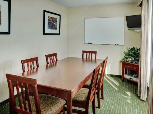 Hotel Lakeview Inn & Suites Slave Lake