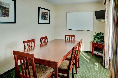 Hotel Lakeview Inn & Suites Slave Lake