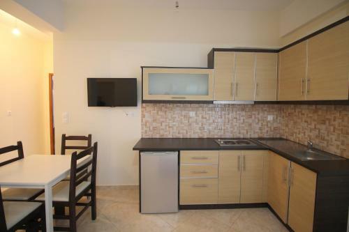 Erjon Apartments
