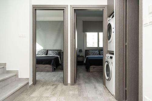 Brand New 3-br Villa/pool,2'on Foot-trinity Beach!