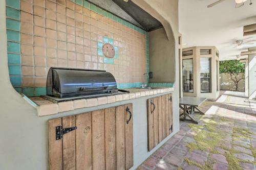 Adobe Mesa Home With Private Hot Tub And Patio!