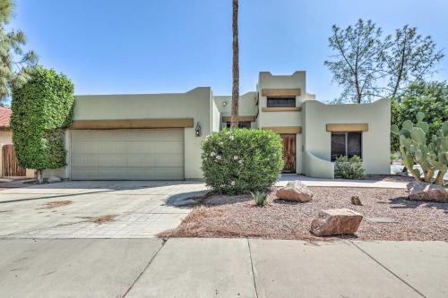 Adobe Mesa Home With Private Hot Tub And Patio!
