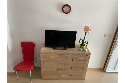 Apartment Nuka - One Bedroom Apartment With Terrace
