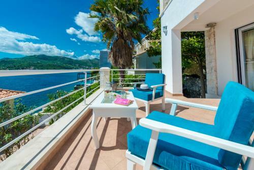 Villa K Dubrovnik - Five Bedroom Villa With Private Sea Access