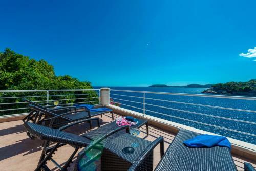 Villa K Dubrovnik - Five Bedroom Villa With Private Sea Access