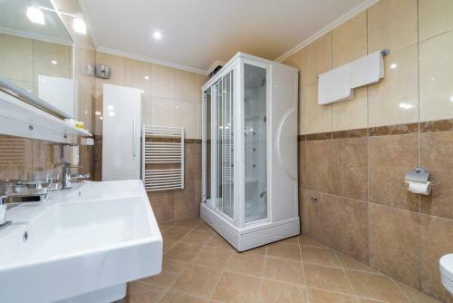 Villa K Dubrovnik - Five Bedroom Villa With Private Sea Access
