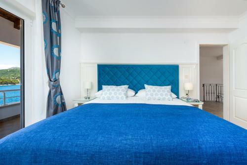 Villa K Dubrovnik - Five Bedroom Villa With Private Sea Access