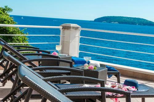 Villa K Dubrovnik - Five Bedroom Villa With Private Sea Access