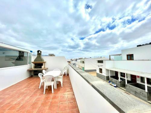 Villa En Primera Linea Del Mar En La Graciosa