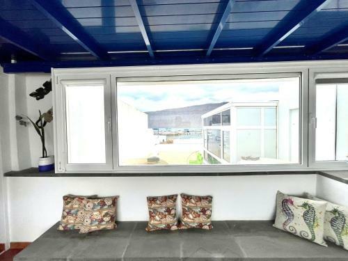 Villa En Primera Linea Del Mar En La Graciosa
