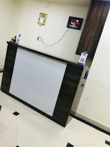 Oyo 86800 Hotel Knights Stay Inn