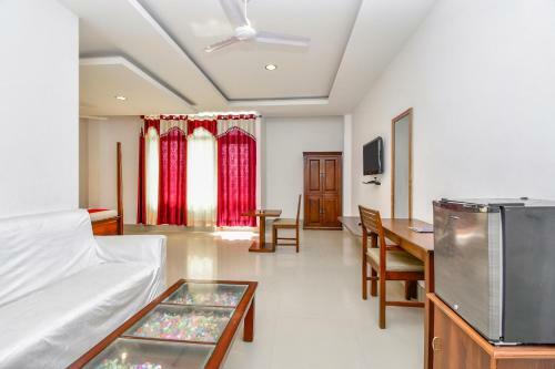 Oyo 28737 Hotel Mayur