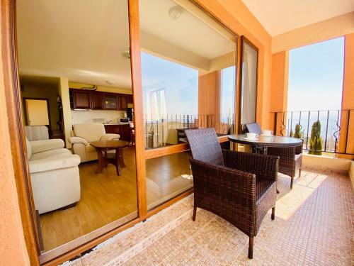 Bratanov Sea Fort Club Apartment