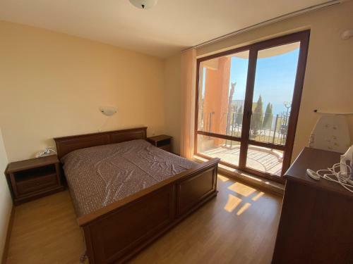 Bratanov Sea Fort Club Apartment