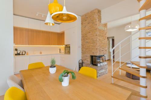 Apartamento Designer Maisonette With Top Central Location