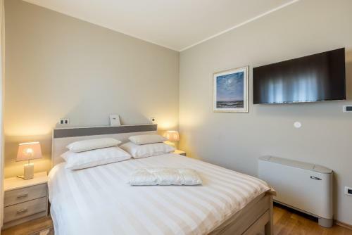 Apartments Lav & Lavica