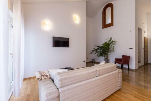 Apartments Lav & Lavica