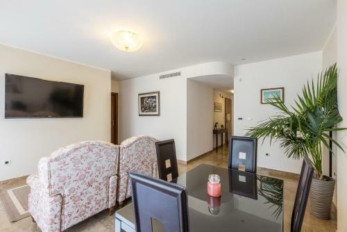 Apartments Lav & Lavica