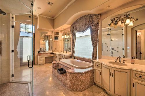 Stunning Palmdale Villa Oasis On Vineyard!