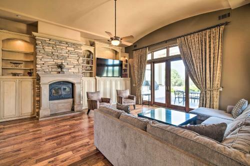 Stunning Palmdale Villa Oasis On Vineyard!