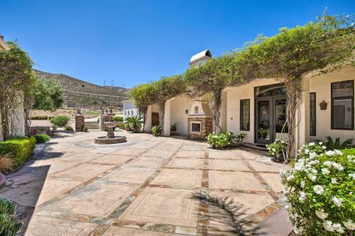 Stunning Palmdale Villa Oasis On Vineyard!