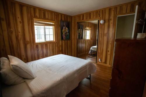 Spectacular 4br Home On 2 Acre Estate