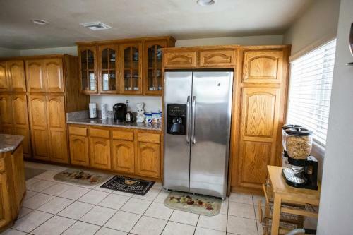 Spectacular 4br Home On 2 Acre Estate