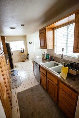 Spectacular 4br Home On 2 Acre Estate