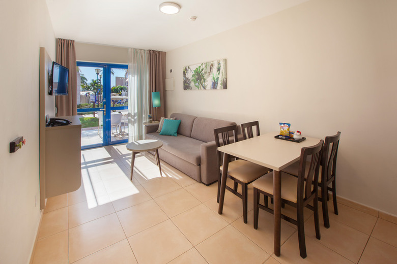 Grupotel Playa Feliz