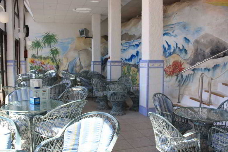 Apartamentos Colina Mar