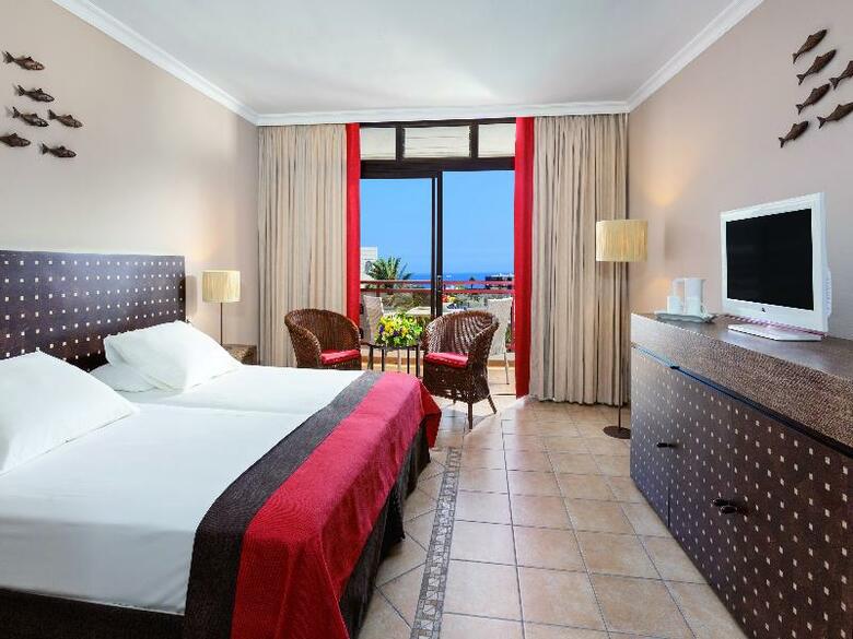 Hotel Seaside Sandy Beach