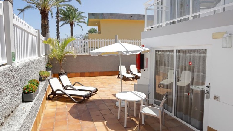 Cocoteros Apartments - Riversun Touristics