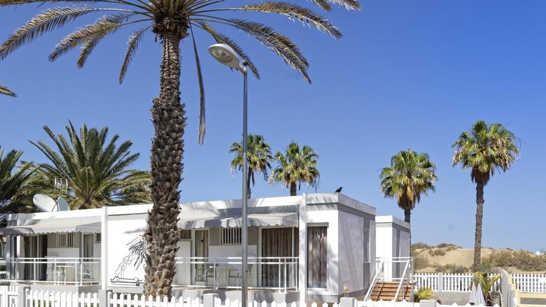 Cocoteros Apartments - Riversun Touristics