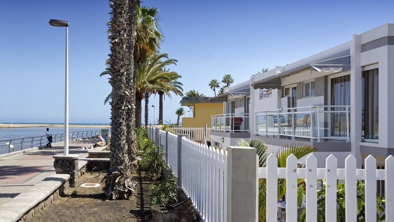 Cocoteros Apartments - Riversun Touristics