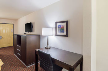 Hotel Quality Inn East