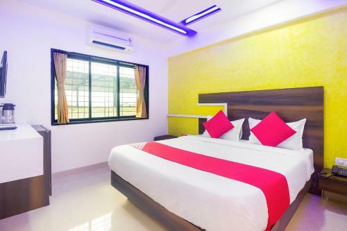 Oyo 88908 Hotel Samrat Palace - Moca