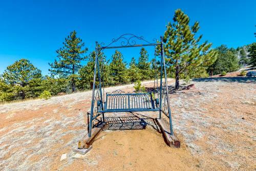 The Bears Den