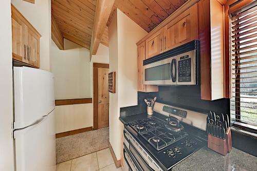 Aspen Grove Condo