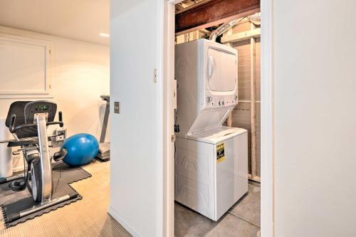 Luxe Garden-level Apartment With Sauna And Gym!