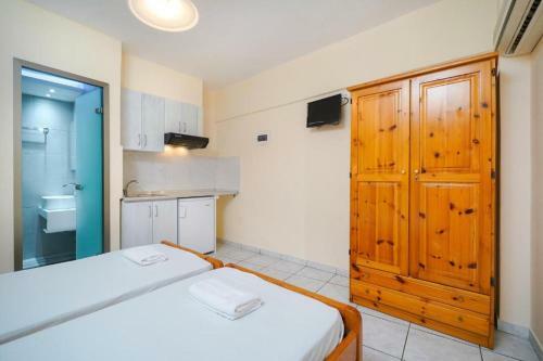 Thalatta Apartments