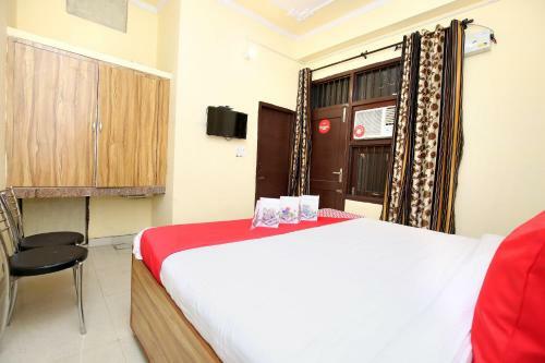 Hotel Oyo 14823 Skyheights