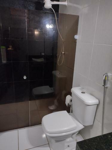 Casa Com Piscina Confort�vel E Perto De Tudo